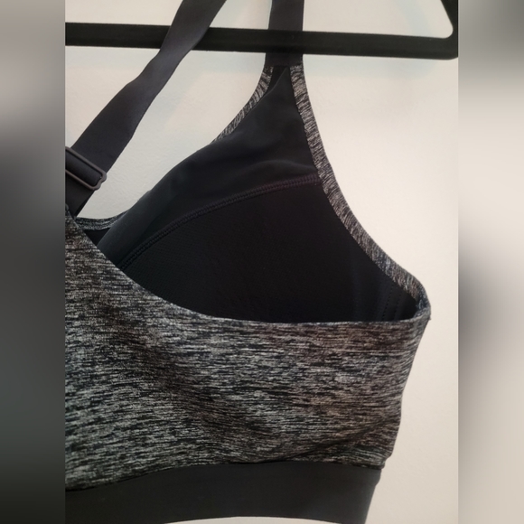 VS Lightweight Sportsbra - 36C - Heathered Grey NWOT - Picture 4 of 8